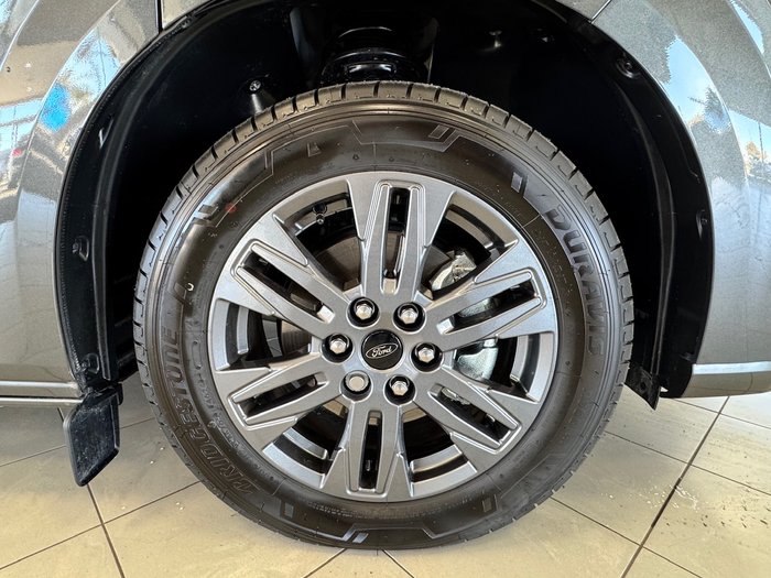 2025 Ford Tourneo Titanium X