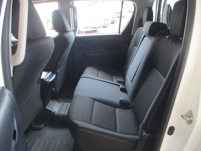 2018 Toyota Hilux SR GUN126R White