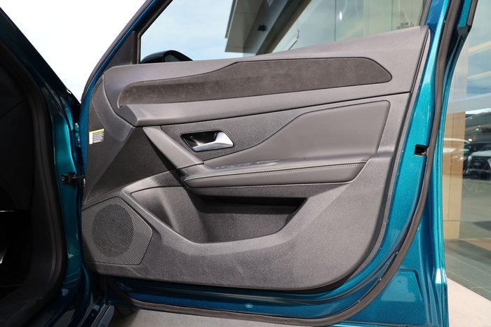 2025 PEUGEOT 308 GT HYBRID