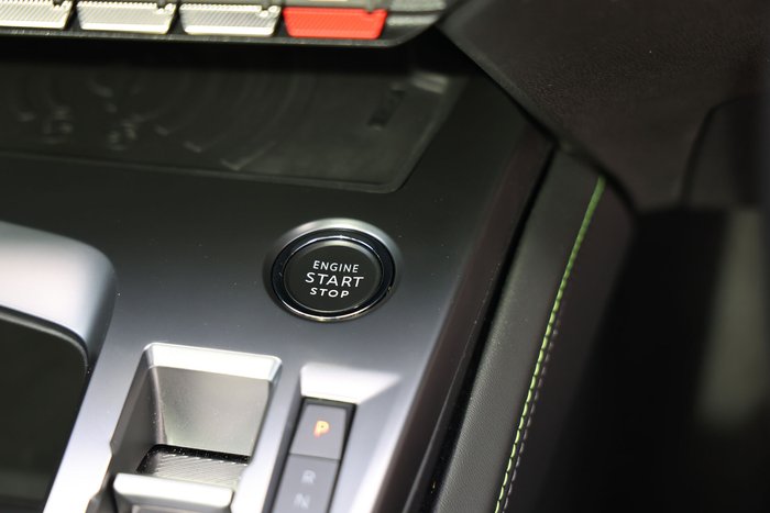 2025 PEUGEOT 308 GT HYBRID