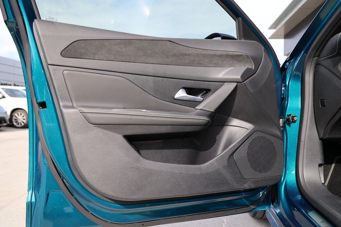 2025 PEUGEOT 308 GT HYBRID