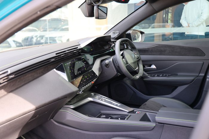 2025 PEUGEOT 308 GT HYBRID