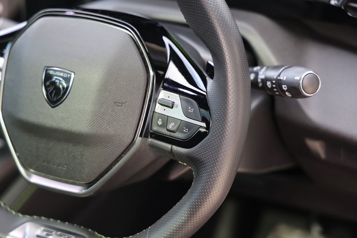 2025 PEUGEOT 308 GT HYBRID
