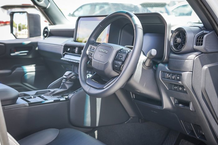 2025 Toyota PRADO GXL