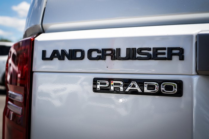 2025 Toyota PRADO GXL