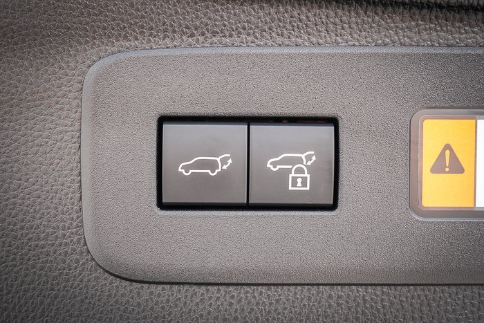 2025 Toyota PRADO GXL