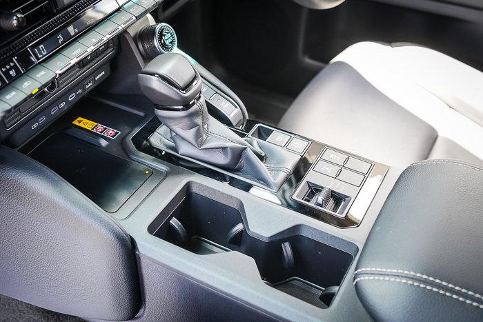 2025 Toyota PRADO GXL