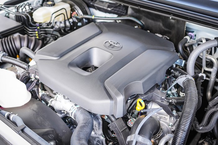 2025 Toyota PRADO GXL