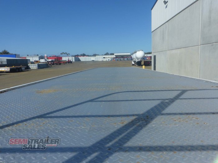 2016 Vawdrey 22 Pallet Flat Top