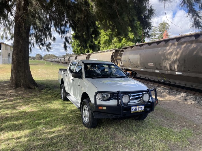 2012 Mitsubishi Triton