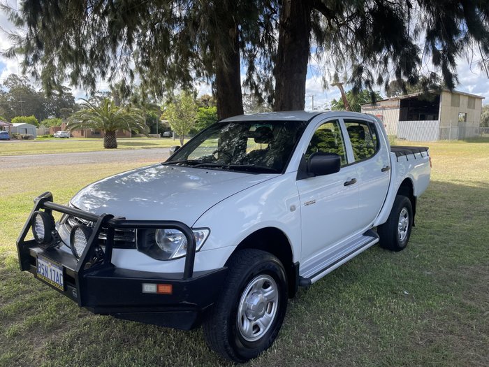 2012 Mitsubishi Triton