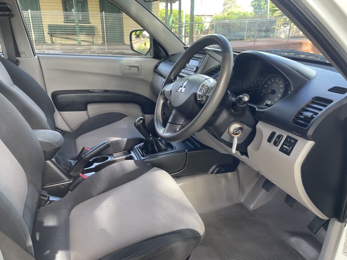 2012 Mitsubishi Triton