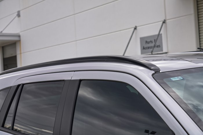 2025 Isuzu MU-X X-TERRAIN