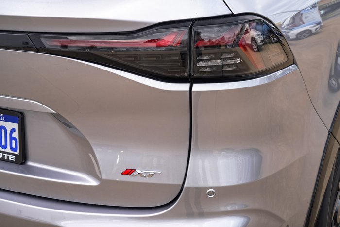 2025 Isuzu MU-X X-TERRAIN