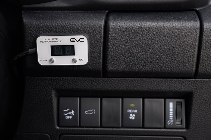 2025 Isuzu MU-X X-TERRAIN