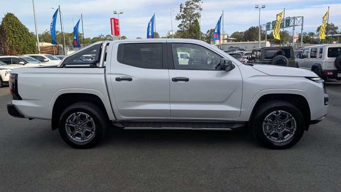 2026 NISSAN NAVARA ST-X