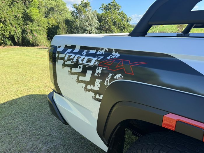 2026 NISSAN NAVARA PRO-X