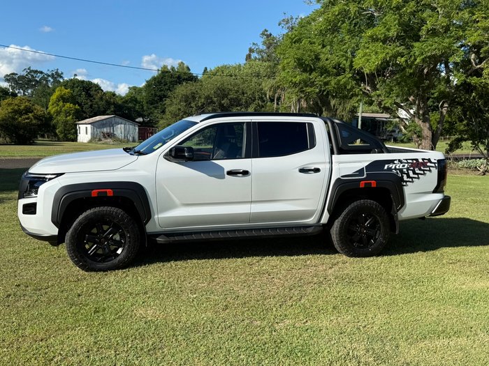 2026 NISSAN NAVARA PRO-X