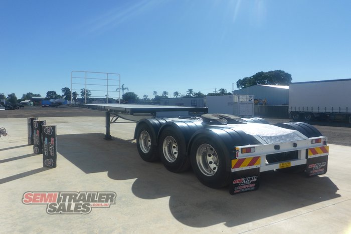 2002 Maxitrans 12 Pallet Flat Top A Trailer