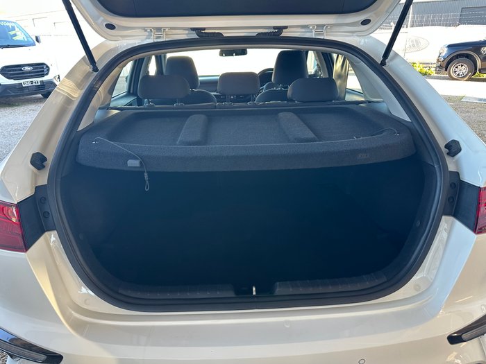 2021 Kia Cerato S BD MY22 WHITE