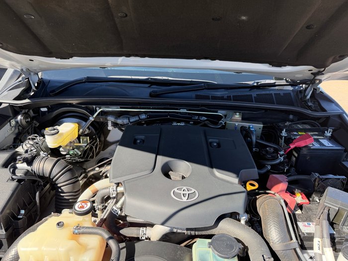 2022 Toyota Hilux Rugged X Silver