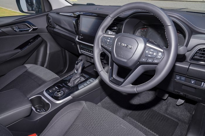 2025 Isuzu MU-X LS-U