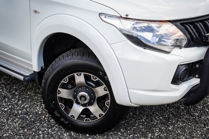 2016 MITSUBISHI TRITON GLX PLUS (4x4)