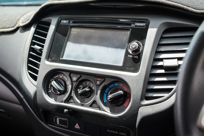 2016 MITSUBISHI TRITON GLX PLUS (4x4)