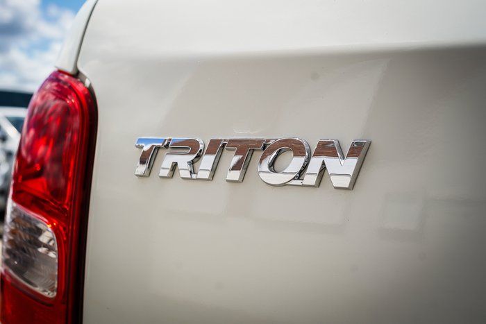 2016 MITSUBISHI TRITON GLX PLUS (4x4)