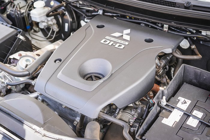 2016 MITSUBISHI TRITON GLX PLUS (4x4)