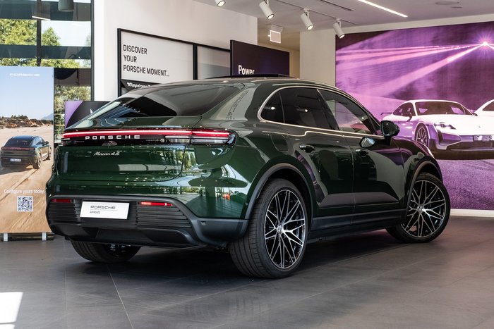 2025 Porsche Macan 4S