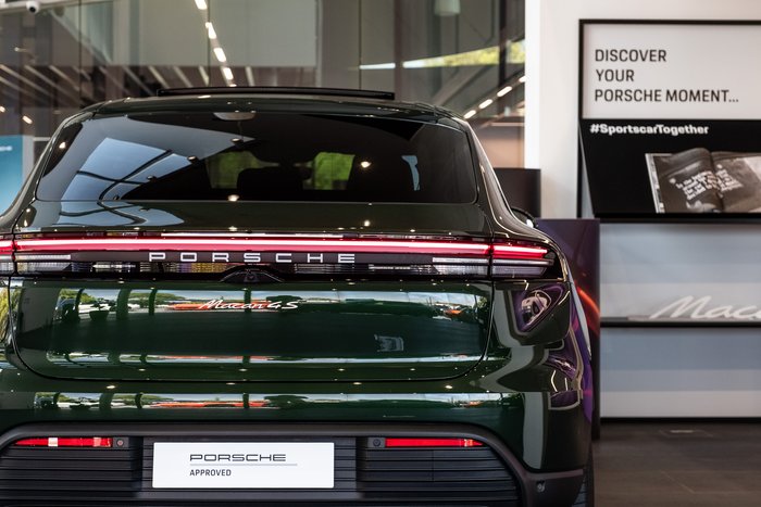 2025 Porsche Macan 4S