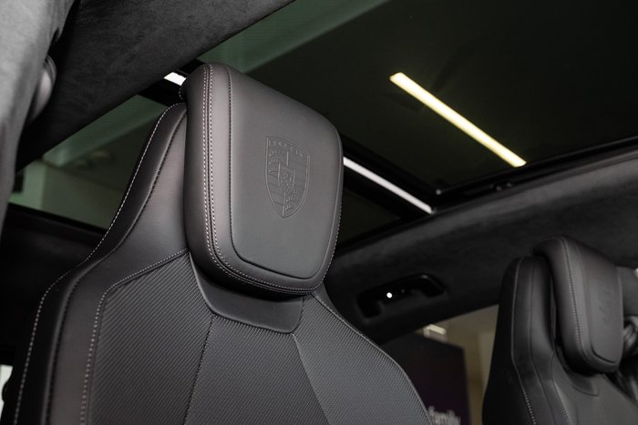 2025 Porsche Macan 4S