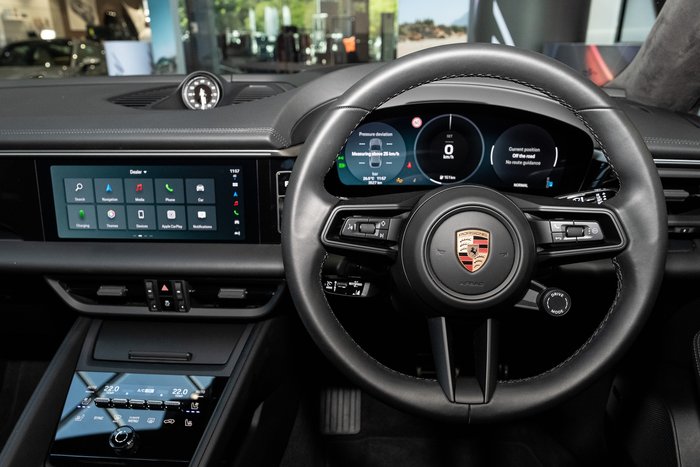 2025 Porsche Macan 4S