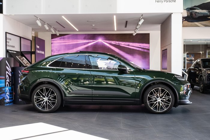 2025 Porsche Macan 4S