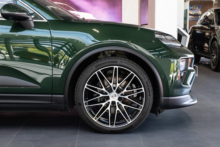 2025 Porsche Macan 4S