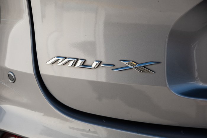 2021 Isuzu MU-X LS-M