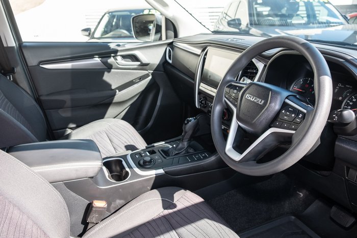 2021 Isuzu MU-X LS-M