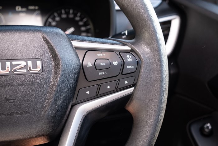 2021 Isuzu MU-X LS-M