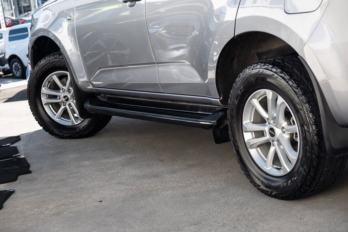 2021 Isuzu MU-X LS-M