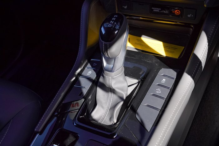 2025 Isuzu MU-X LS-T