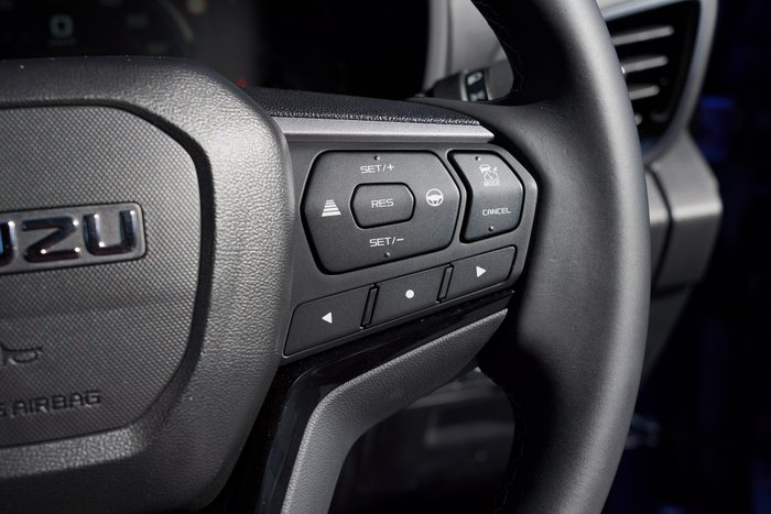 2025 Isuzu MU-X LS-T