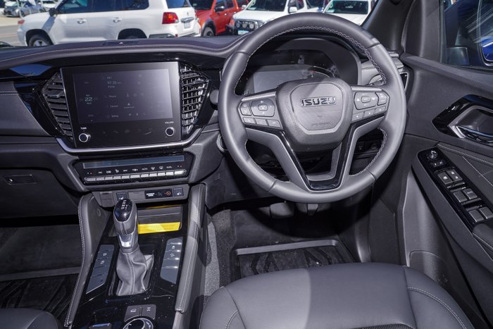 2025 Isuzu MU-X LS-T