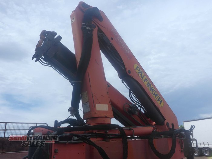 2006 Krueger 44FT Flat Top with Mid Mount Palfinger Crane