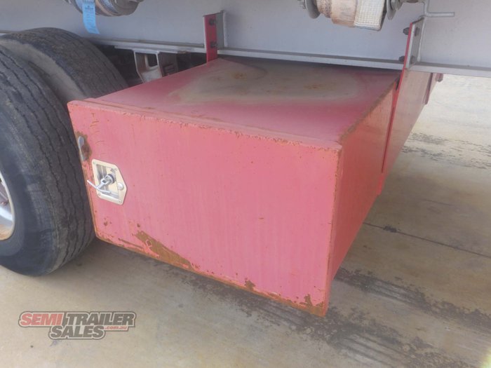 2006 Krueger 44FT Flat Top with Mid Mount Palfinger Crane