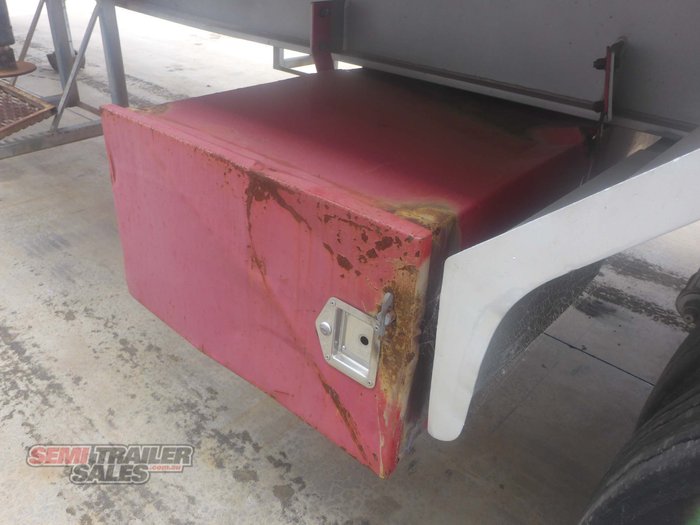 2006 Krueger 44FT Flat Top with Mid Mount Palfinger Crane