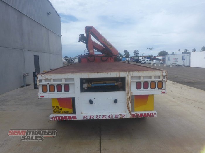 2006 Krueger 44FT Flat Top with Mid Mount Palfinger Crane