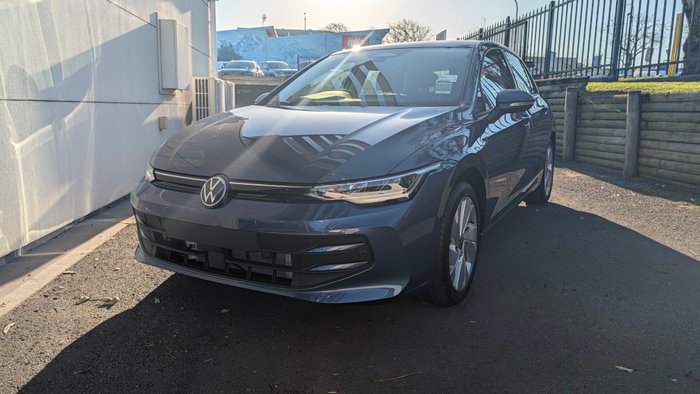 2026 VOLKSWAGEN Golf LIFE