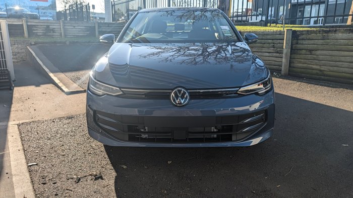 2026 VOLKSWAGEN Golf LIFE