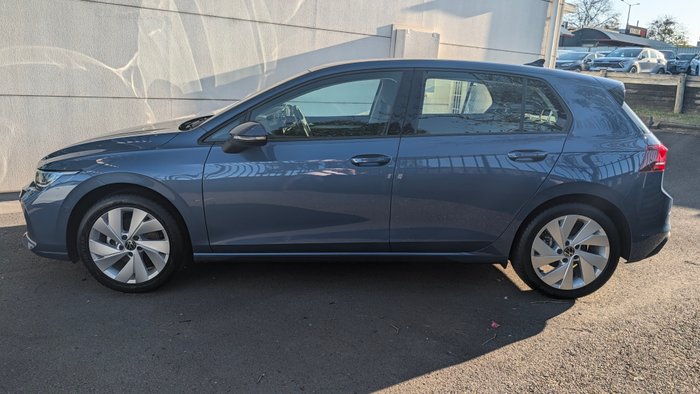 2026 VOLKSWAGEN Golf